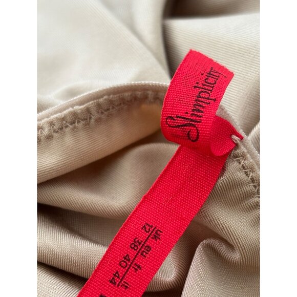 Spanx Simplicity Shapewear Tank Nude Beige Medium Adjustable Straps Nylon Blend - Picture 8 of 12